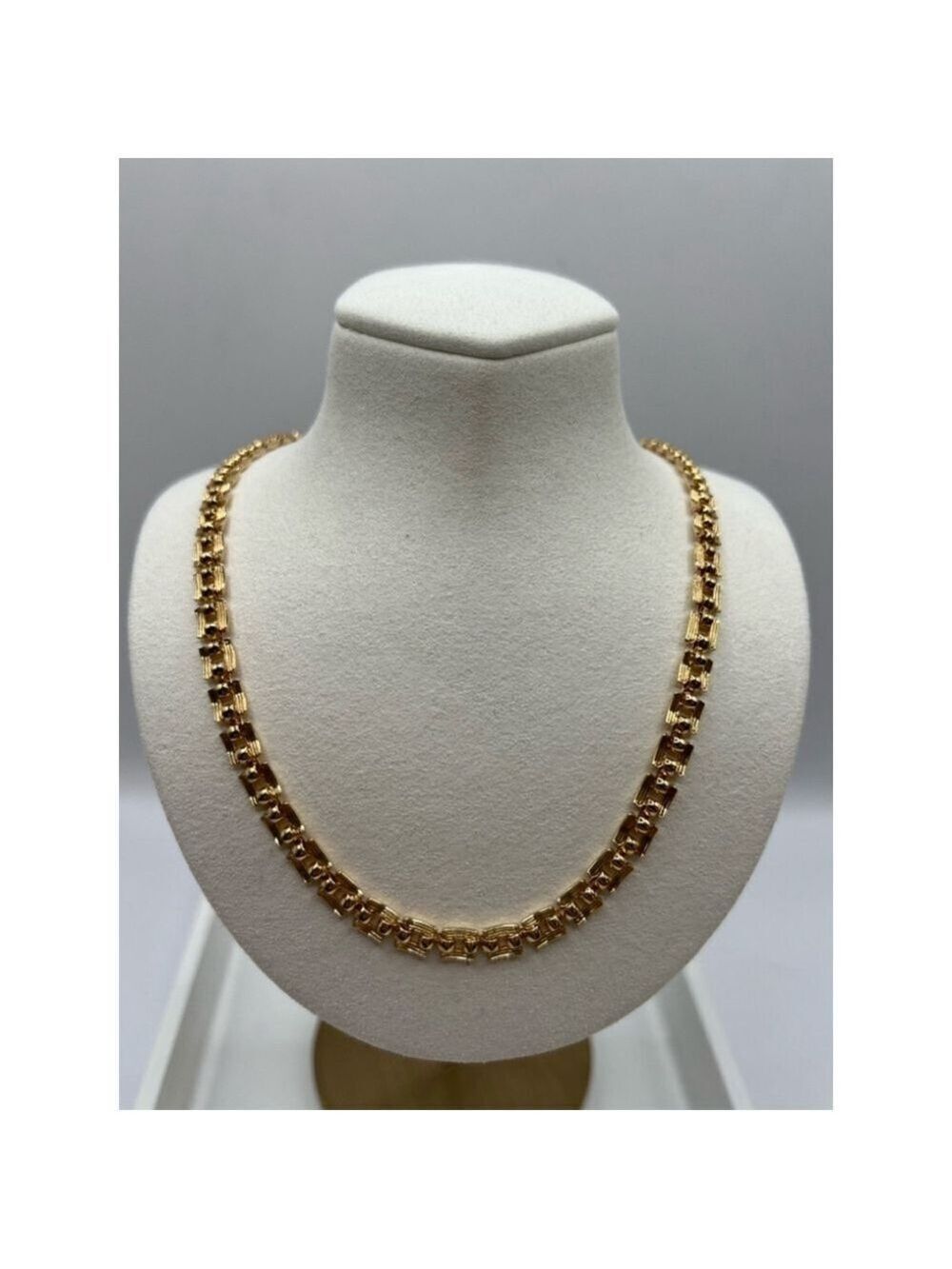 Women's Unbranded Gold Greek Key Necklace 20in